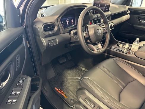 Certified 2026 Honda Pilot TrailSport image 6