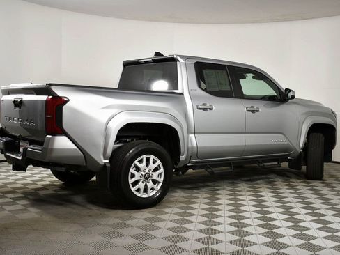 Certified 2024 Toyota Tacoma SR5 image 4