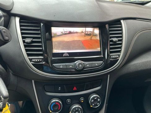 Used 2020 Chevrolet Trax LS w/ Tint and Cruise Package FWD image 14