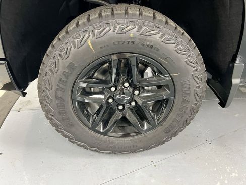 Used 2024 Chevrolet Silverado 1500 Custom Trail Boss AWD/4WD image 24
