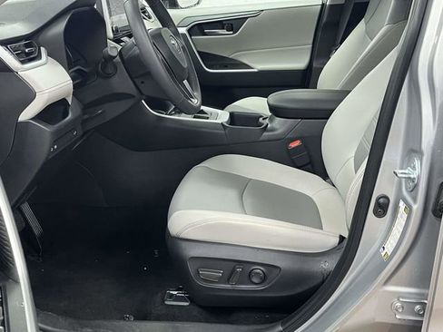 Used 2025 Toyota RAV4 XLE Premium AWD/4WD image 15