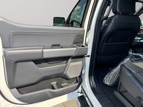 New 2025 Ford F150 Lariat w/ Equipment Group 502A High image 33