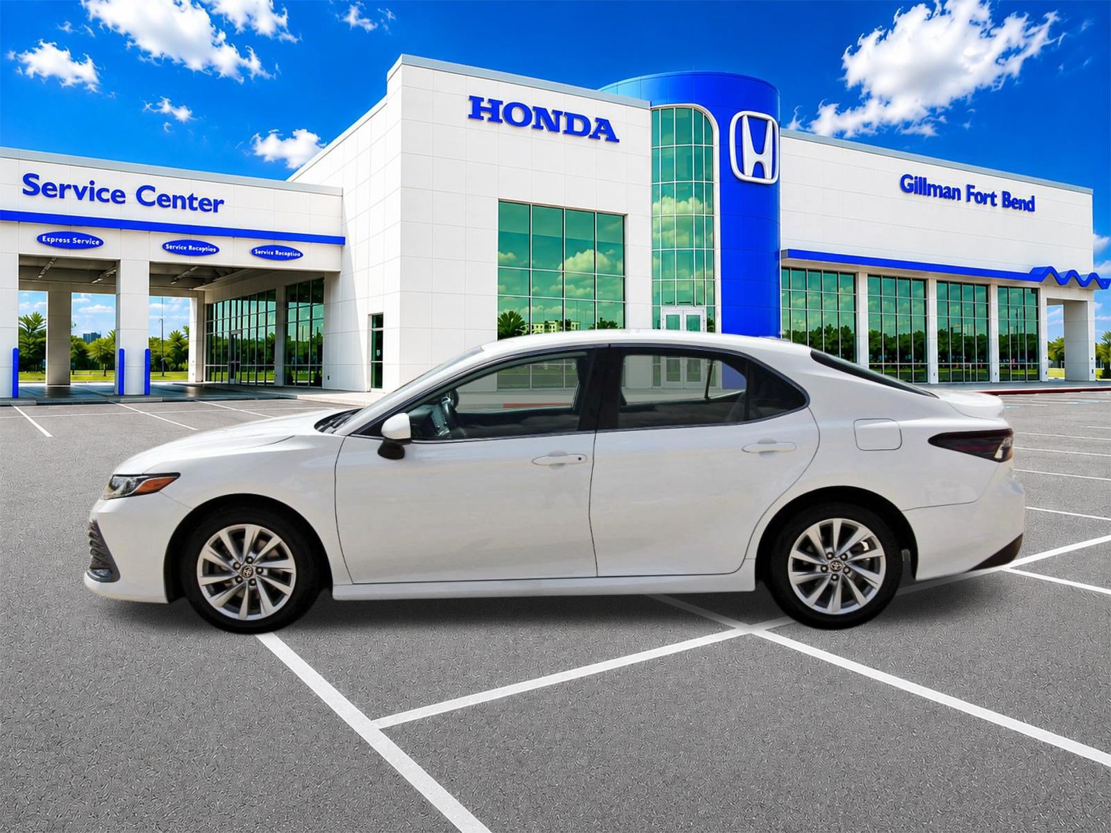 Used 2023 Toyota Camry LE FWD image 4