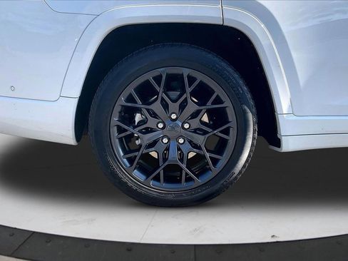 Certified 2025 Jeep Grand Cherokee L Summit image 39