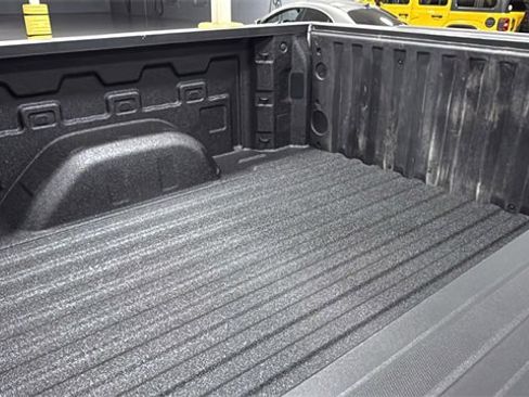 Used 2022 Chevrolet Silverado 1500 W/T w/ Trailering Package image 7