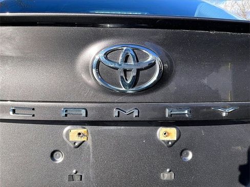 Used 2023 Toyota Camry SE image 8