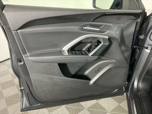 Used 2025 Audi Q5 Premium w/ 19" Wheel Package AWD/4WD image 18