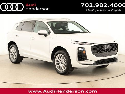 New 2026 Audi Q3 quattro 2.0T AWD/4WD image 1