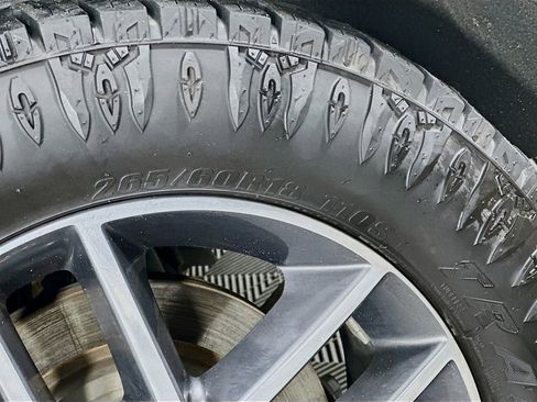 Used 2017 Jeep Grand Cherokee Limited w/ Trailer Tow Group IV image 33