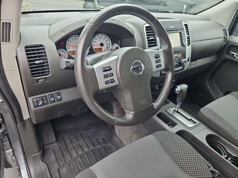 Used 2018 Nissan Frontier PRO-4X AWD/4WD image 13