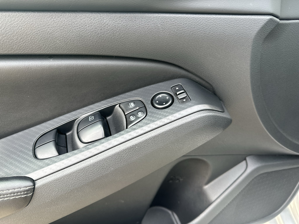 Used 2024 Nissan Altima 2.5 SV FWD image 19