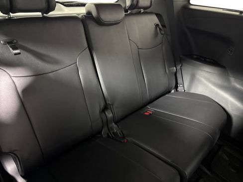 New 2026 Toyota Sienna Platinum AWD/4WD image 17