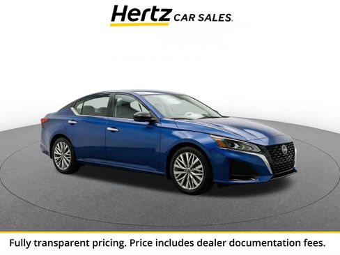 Used 2025 Nissan Altima 2.5 SV FWD image 1