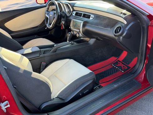 Used 2015 Chevrolet Camaro LT RWD image 25