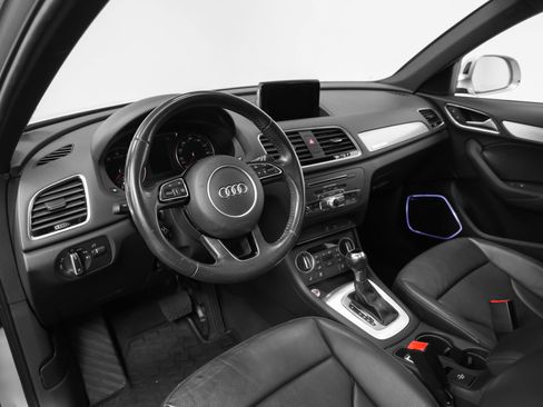Used 2018 Audi Q3 2.0T Premium Plus w/ Premium Plus Package AWD/4WD image 45