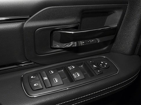 Used 2013 RAM 1500 Laramie RWD image 21