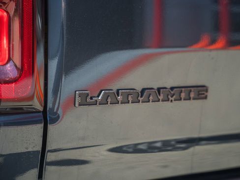 New 2026 RAM 1500 Laramie AWD/4WD image 9