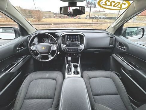 Used 2022 Chevrolet Colorado LT w/ LT Convenience Package image 18