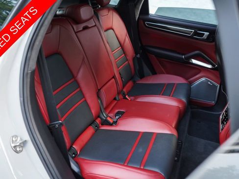 Used 2021 Porsche Cayenne Turbo S AWD/4WD image 26