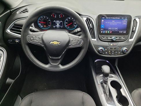 Used 2021 Chevrolet Malibu LT image 22