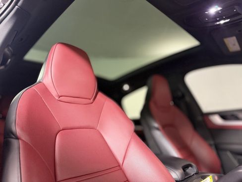 Used 2024 Porsche Cayenne Coupe image 11