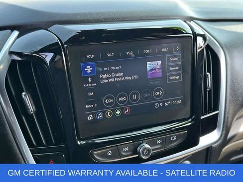 Used 2022 Chevrolet Traverse LT image 3