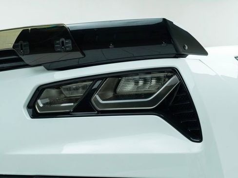 Used 2016 Chevrolet Corvette Z06 w/ 3LZ Preferred Equipment Group image 16