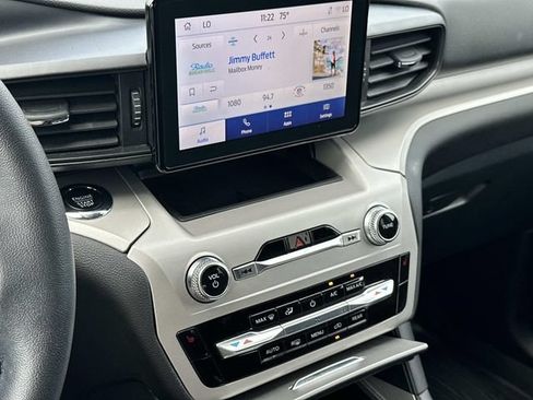 Certified 2024 Ford Explorer XLT AWD/4WD image 29