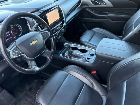 Used 2021 Chevrolet Traverse LT w/ LT Premium Package image 7