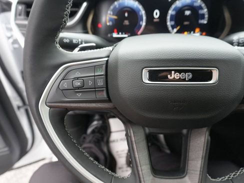 New 2025 Jeep Grand Cherokee L Limited w/ Luxury Tech Group II image 21