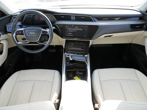 Used 2024 Audi Q8 e-tron Premium Plus AWD/4WD image 10