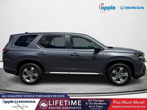 Used 2025 Honda Pilot EX-L image 2