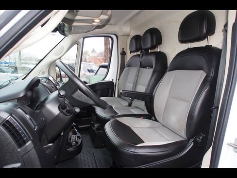 Used 2021 RAM ProMaster 2500 w/ Convenience Group image 14