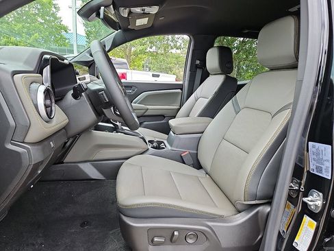 New 2026 Chevrolet Colorado ZR2 AWD/4WD image 9