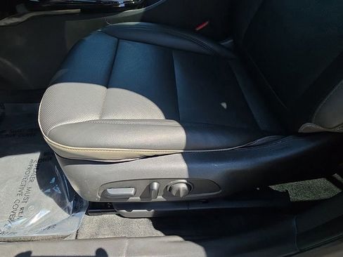 Used 2024 Chevrolet Trax ACTIV w/ Sunroof Package FWD image 20