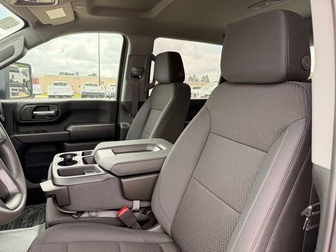 New 2026 GMC Sierra 2500 Pro w/ Convenience Package RWD image 13