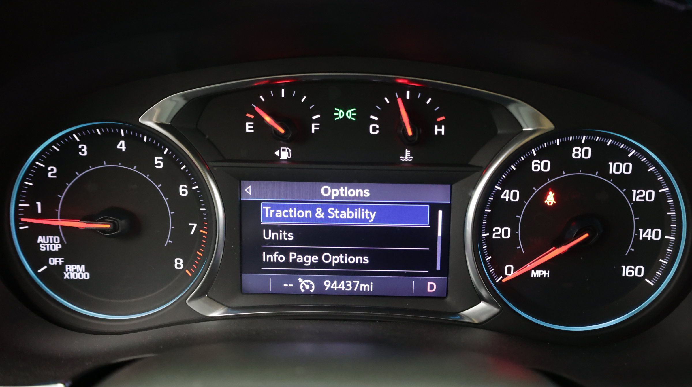 Used 2023 Chevrolet Traverse LT FWD image 24