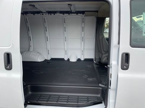 New 2025 Chevrolet Express 3500 w/ Driver Convenience Package image 21