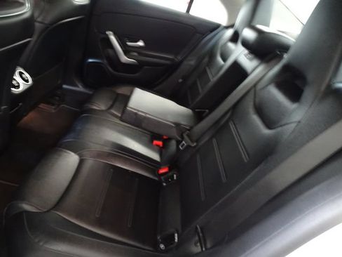Used 2020 Mercedes-Benz CLA 250 4MATIC image 4