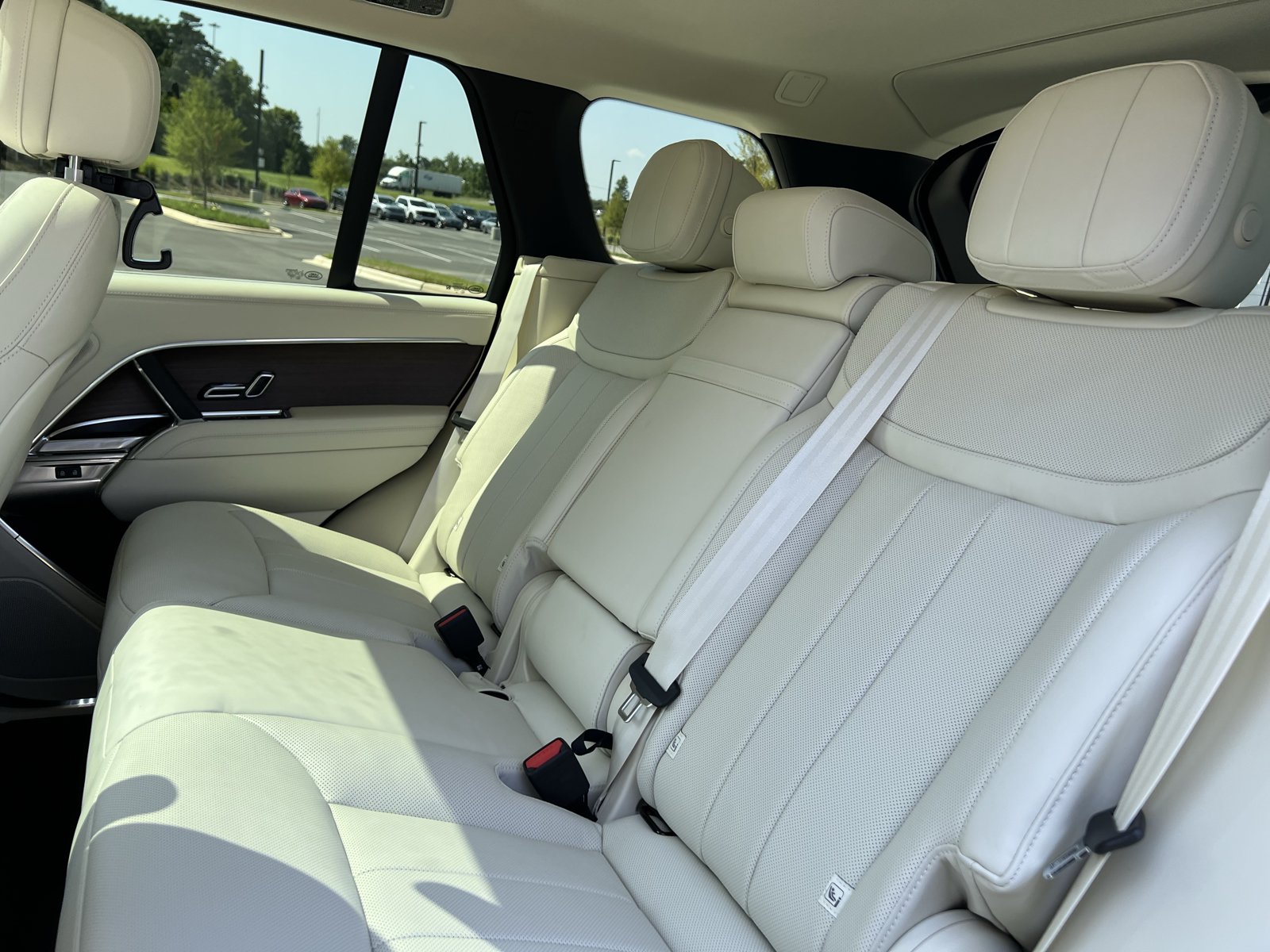 New 2026 Land Rover Range Rover SE AWD/4WD image 5