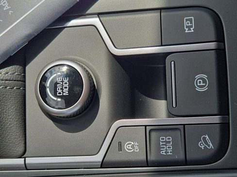 New 2026 Kia Sorento LX FWD image 32