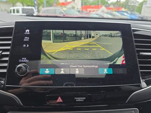 Used 2020 Honda Pilot Touring image 20