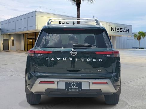 Certified 2024 Nissan Pathfinder SL FWD image 6