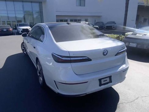 Used 2023 BMW i7 xDrive60 AWD/4WD image 4