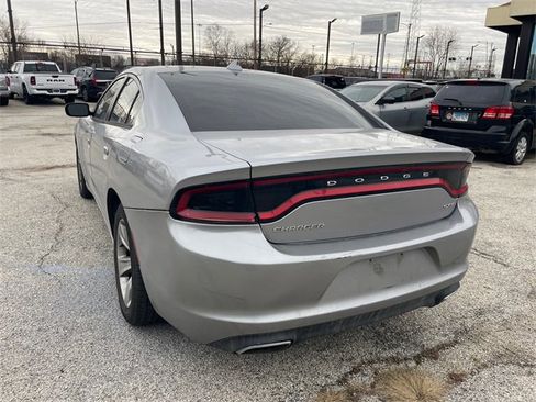 Used 2015 Dodge Charger SXT image 16
