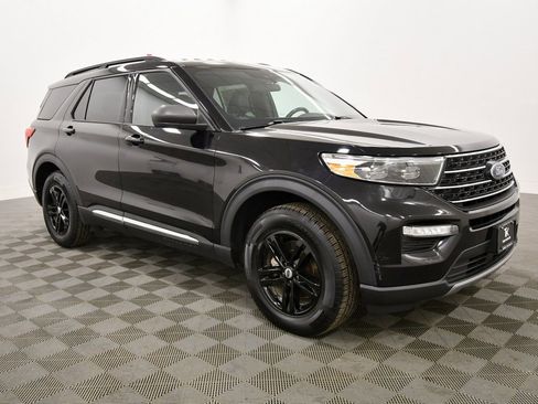 Used 2020 Ford Explorer XLT w/ Equipment Group 202A image 9