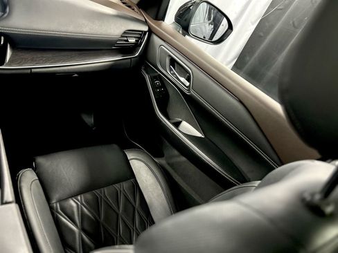 Used 2021 Nissan Rogue Platinum image 16