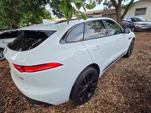 Used 2017 Jaguar F-PACE R-Sport image 24