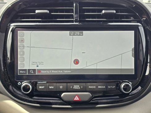 Used 2025 Kia Soul EX FWD image 29
