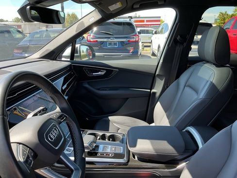 Used 2025 Audi Q7 3.0T Premium Plus AWD/4WD image 12